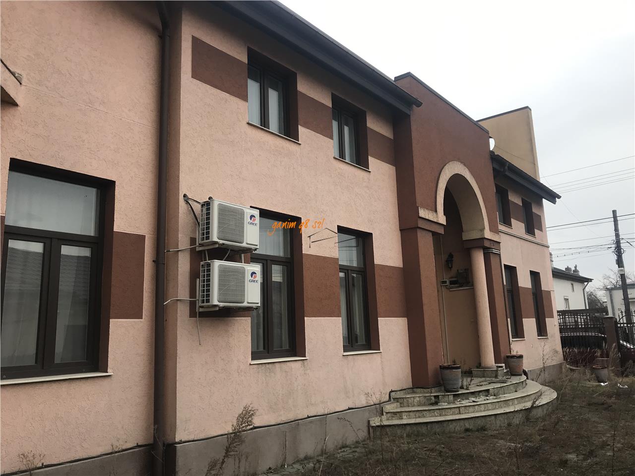 Casa de vanzare in Focsani, demisol, parter , etaj , 800 mp, teren 959 mp