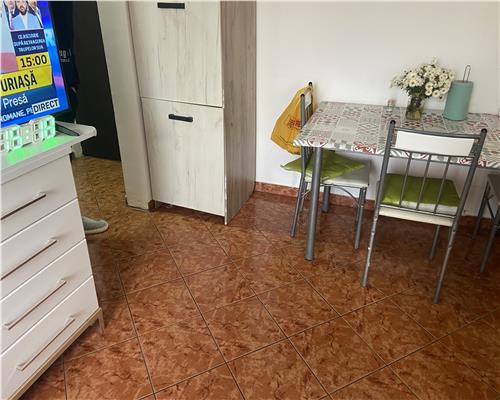 Apartament 2 camere , cartier Sud , renovat , et 3/4 , termen de eliberare scurt