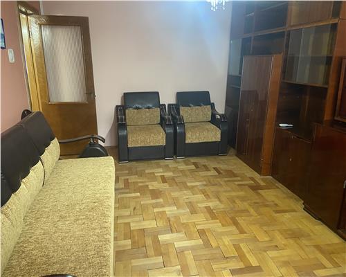 Apartament 3 camere , zona Inspectoratul Scolar , et 2/3 , decomandat ,liber