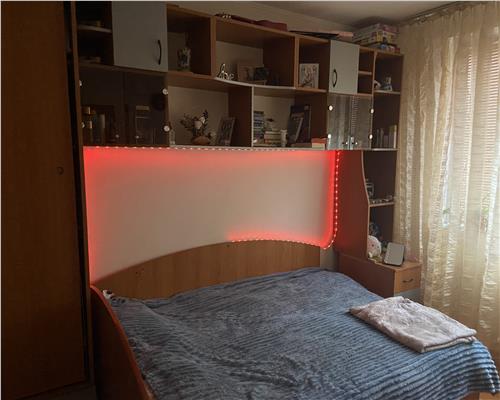 Garsoniera de vanzare , cartier Gara , 32 mp , decomandata , et 2/4 ,mobilata complet