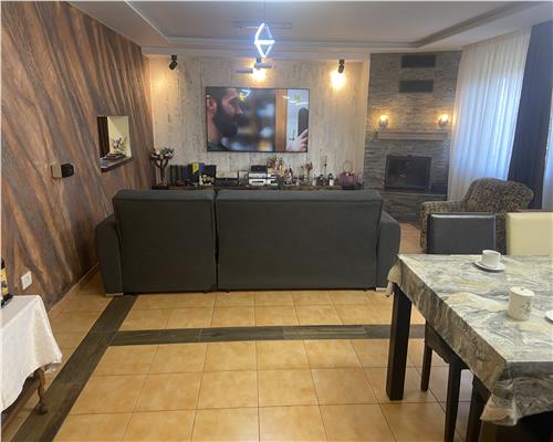 Casa de vanzate in Campineanca , parter+etaj, 360 mp utili , teren 996 mp