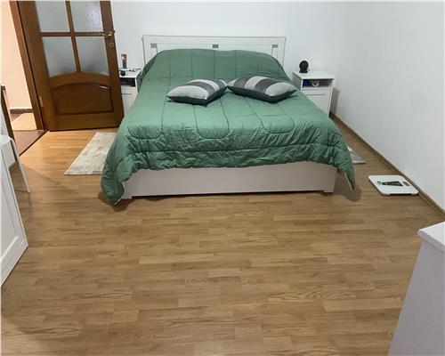 Garsoniera , zona Cartier Sud , parter , decomandata , 40mp , imbunatatita , mobilata