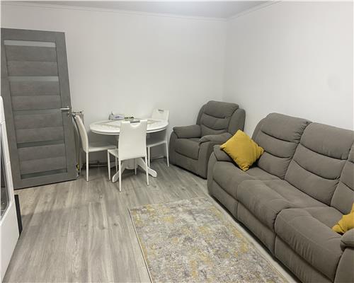 Apartament 3 camere, zona Liceul Economic -str Longinescu , et 1/3 , decomandat renovat integral , mobilat si utilat