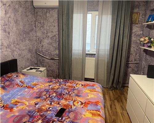 Garsoniera de vanzare , zona ultracentrala Primaria Focsani , decomandata , imbunatatita , mobilata complet