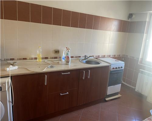Apartament 2 camere , zona ultracentrala Primaria Focsani, 50 mp , decomandat , liber