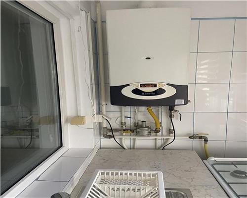 Garsoniera  de inchiriat , zona  b- dul Brailei , parter , decomandata , mobilata  si utilata , centrala termica