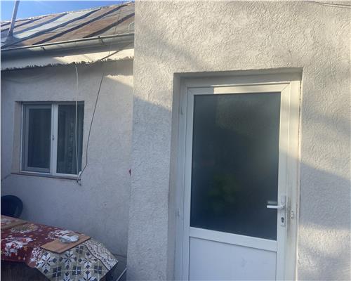 Casa de vanzare in sat Golesti , suprafata 87 mp , teren 1124 mp