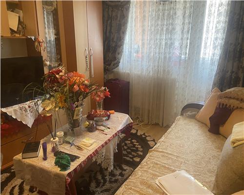 Apartament 2 camere , cartier Sud, et 3/4, renovat