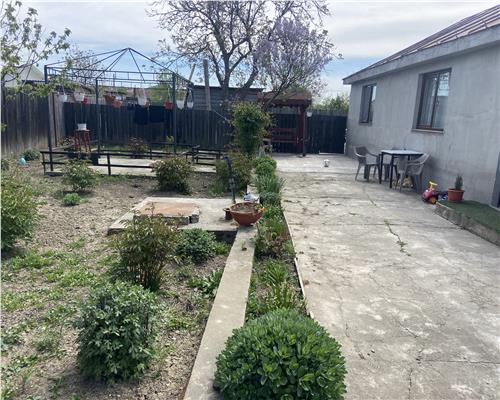 Casa de vanzare in sat Jorasti , suprafata 107 mp , teren 913 mp , imbunatatita , mobilata ,