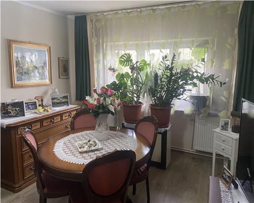 Apartament 3 camere , zona str  Razboieni- Liceul Economic , parter  inalt, decomandat, 70 mp , imbunatatit