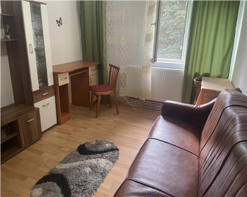 Apartament 2 camere , cartier Sud , et 2/4 , centrala termica proprie , mobilat