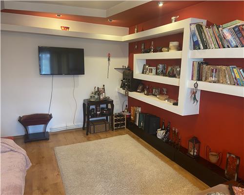 Apartament 3 camere , zona ultracentrala - Unitatea de Pompieri, renovat , mobilat si utilat complet