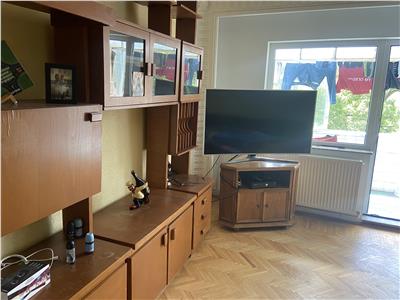 Apartament 3 camere , zona Liceul Economic - Gara , et 2/3 , decomandat , centrala termica