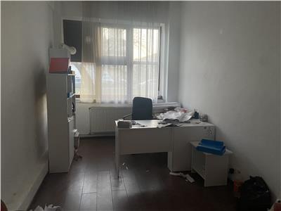 Spatiu comercial de inchiriat situat pe strada 8 Martie, 135 mp , imbunatatit , liber