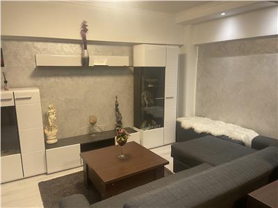 Apartament 3 camere ,zona hipermarket Kaufland , etaj 2/4 , decomandat , renovat  , mobilat partial , modern