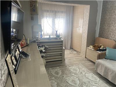 Apartament 2 camere , zona Cartier Sud , etaj 1/4 , imbunatatit , mobilat complet