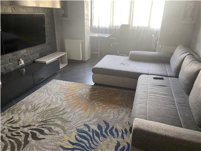 Apartament 4 camere modificat in 3 camere , zona Liceul Economic , renovat integral , mobilat modern