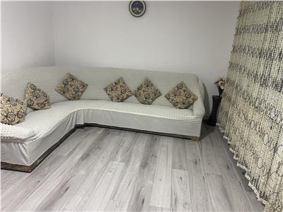 Apartament 3 camere , zona centrala , et 1/3 , 70 mp ,imbunatatit , mobilat