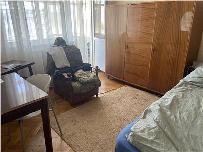 Apartament 2 camere , zona ultracentrala - Primaria Focsani, decomandat , 60 mp , 2 balcoane