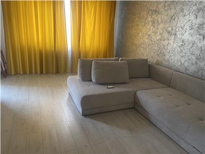 Garsoniera tip studio , decomandata , et 1/3 , 61 mp , libera , mobilata complet