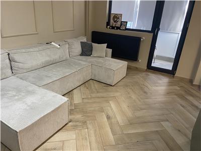 Apartament 3 camere , zona Politia Judeteana Focsani , et 3/4 , decomandat imbunatatit , mobilat complet