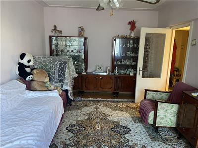 Apartament 3 camere , zona Gara , decomandat, 70 mp , mobilat , centrala termica individuala