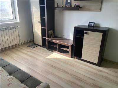 Apartament 3 camere , zona cartier Sud , 52 mp , imbunatatit , mobilat , centrala termica individuala
