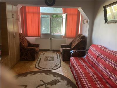 Apartament 2 camere , zona cartier Sud , et 1/4 ,50 mp utili , liber , mobilat