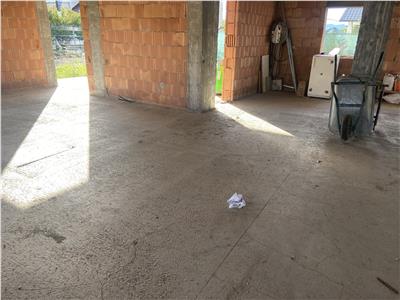 Casa la rosu , zona cartier Laminoru , parter , suprafata construita 154 mp